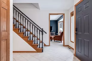 14997 Williamsburg Ct, Eden Prairie, MN 55347 - Photo 4