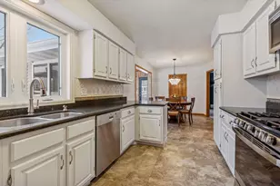 14997 Williamsburg Ct, Eden Prairie, MN 55347 - Photo 16