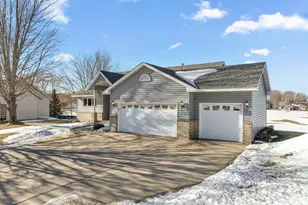 540 Hickory St S, Annandale, MN 55302 - Photo 2
