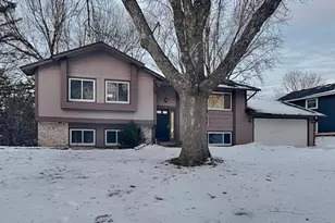 6865 Buckingham Rd, Woodbury, MN 55125 - Photo 1