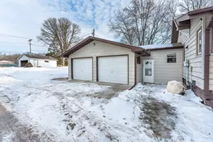 412 W Summit Ave, Fergus Falls, MN 56537 - Photo 8