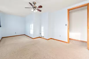 915 Pineview Ln N, Plymouth, MN 55441 - Photo 24