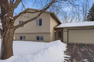 10029 108th Pl N, Maple Grove, MN 55369 - Photo 2