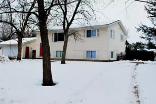 1208 15th Ave N, Princeton, MN 55371 - Photo 2