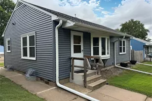 1874 Hoyt Ave E, Saint Paul, MN 55119 - Photo 2