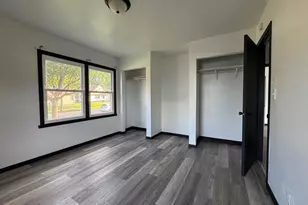 1874 Hoyt Ave E, Saint Paul, MN 55119 - Photo 8