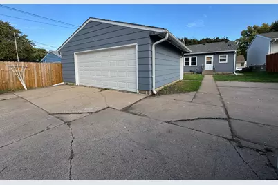 1874 Hoyt Avenue E, Saint Paul, MN 55119 - Photo 24