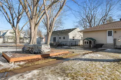 914 Lewis Street S, Shakopee, MN 55379 - Photo 16