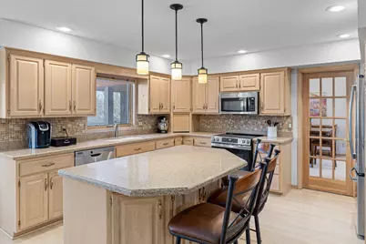 10840 46th Place N, Plymouth, MN 55442 - Photo 4