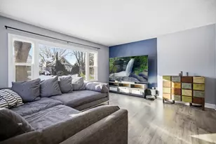 2101 3rd St NE, Minneapolis, MN 55418 - Photo 2