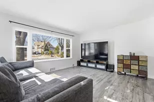 2101 3rd St NE, Minneapolis, MN 55418 - Photo 2