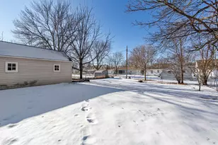 1042 S Oak Ave, Owatonna, MN 55060 - Photo 8