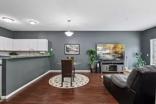 642 Willoughby Way W, Minnetonka, MN 55305 - Photo 8