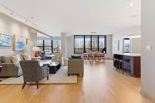 215 10th Ave S, Minneapolis, MN 55415 - Photo 1