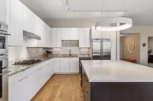 215 10th Ave S, Minneapolis, MN 55415 - Photo 6