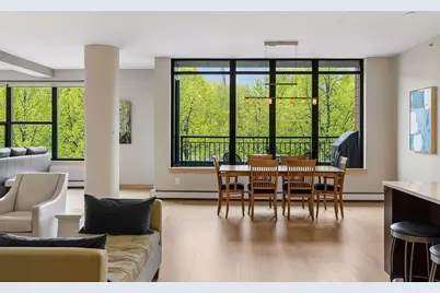 215 10th Avenue S #212, Minneapolis, MN 55415 - Photo 2