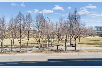 215 10th Avenue S #212, Minneapolis, MN 55415 - Photo 36