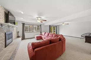 811 Everett Dr, Stillwater, MN 55082 - Photo 16