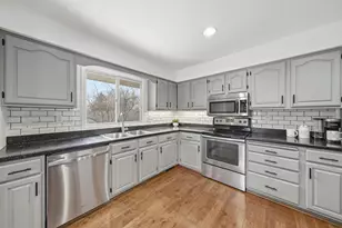 811 Everett Dr, Stillwater, MN 55082 - Photo 4