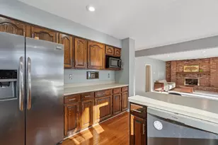 1276 Dunberry Ln, Eagan, MN 55123 - Photo 8