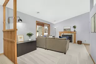 3628 Gershwin Ln N, Oakdale, MN 55128 - Photo 6