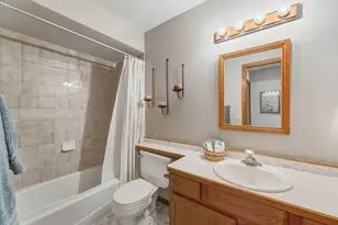 7842 Glenda Ct, Apple Valley, MN 55124 - Photo 20