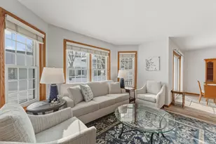 7842 Glenda Ct, Apple Valley, MN 55124 - Photo 6