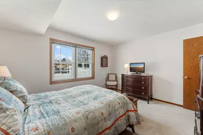 7842 Glenda Court, Apple Valley, MN 55124 - Photo 18