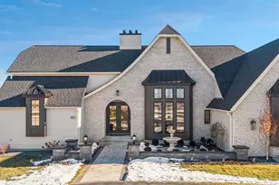 5671 Oakridge Trl S, Afton, MN 55001 - Photo 2