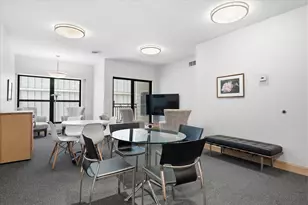 270 4th St E, Saint Paul, MN 55101 - Photo 30