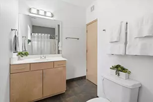 270 4th St E, Saint Paul, MN 55101 - Photo 24