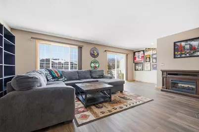 1579 County Road D E #E, Maplewood, MN 55109 - Photo 2