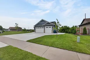 11411 Latham Ln, Chisago City, MN 55013 - Photo 2