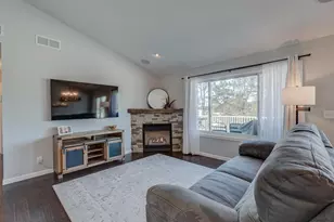 938 Waxon Ln, Hudson, WI 54016 - Photo 10