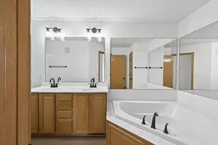 20055 Heritage Dr, Lakeville, MN 55044 - Photo 26