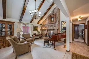 211 Tanglewood Ln, Blue Earth, MN 56013 - Photo 4