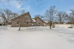 211 Tanglewood Ln, Blue Earth, MN 56013 - Photo 46