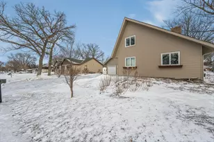 211 Tanglewood Ln, Blue Earth, MN 56013 - Photo 42