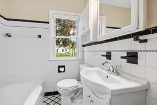 749 Cottage Ave W, Saint Paul, MN 55117 - Photo 18