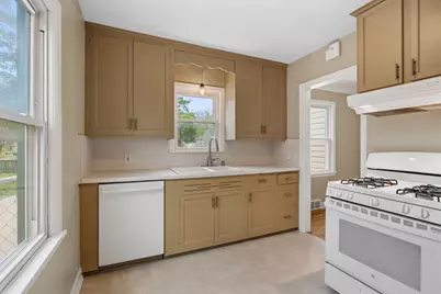 749 Cottage Avenue W, Saint Paul, MN 55117 - Photo 12