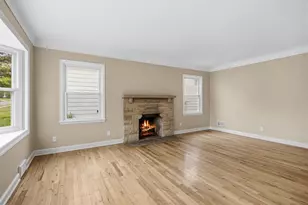 749 Cottage Ave W, Saint Paul, MN 55117 - Photo 6
