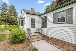 749 Cottage Ave W, Saint Paul, MN 55117 - Photo 4