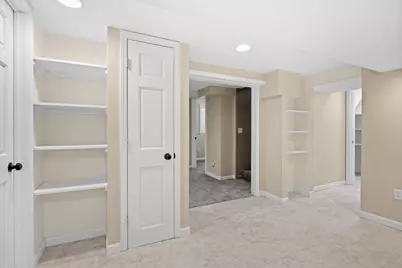 749 Cottage Avenue W, Saint Paul, MN 55117 - Photo 26