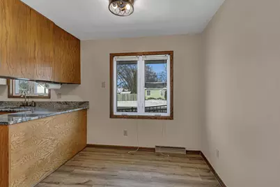 2104 3rd Street N, Saint Cloud, MN 56303 - Photo 14