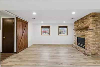 631 Greenway Avenue N, Oakdale, MN 55128 - Photo 36