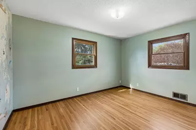 631 Greenway Avenue N, Oakdale, MN 55128 - Photo 30