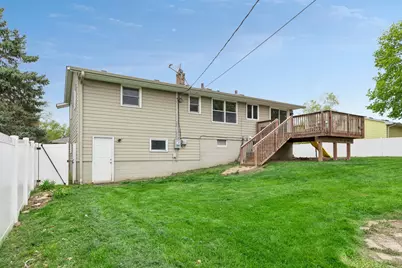 631 Greenway Avenue N, Oakdale, MN 55128 - Photo 50