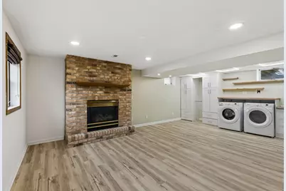 631 Greenway Avenue N, Oakdale, MN 55128 - Photo 40