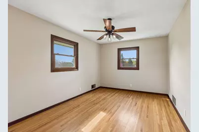 631 Greenway Avenue N, Oakdale, MN 55128 - Photo 24