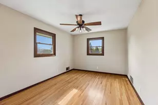 631 Greenway Ave N, Oakdale, MN 55128 - Photo 24